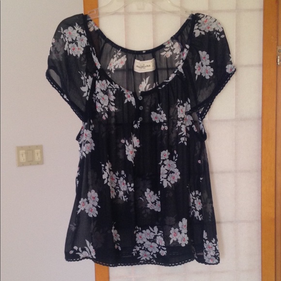 Abercrombie & Fitch Tops - Cute Abercrombie & Fitch Blouse